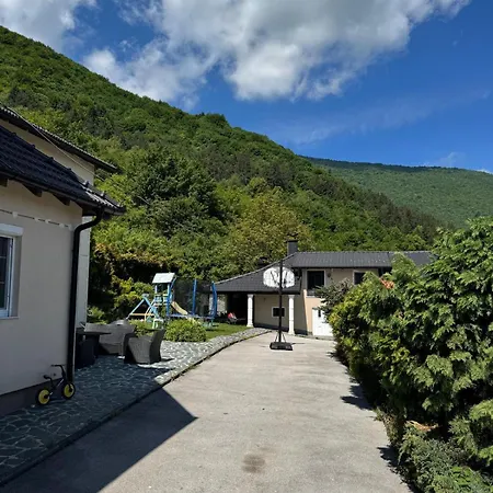 Villa Vrelo Bosne - Ilidza, Free Parking Vruci