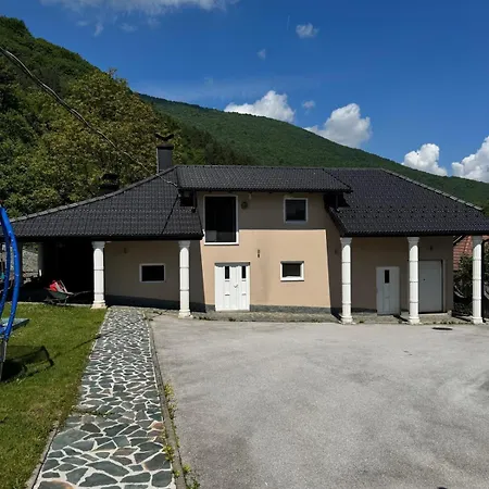 Vrelo Bosne - Ilidza, Free Parking Villa Vruci