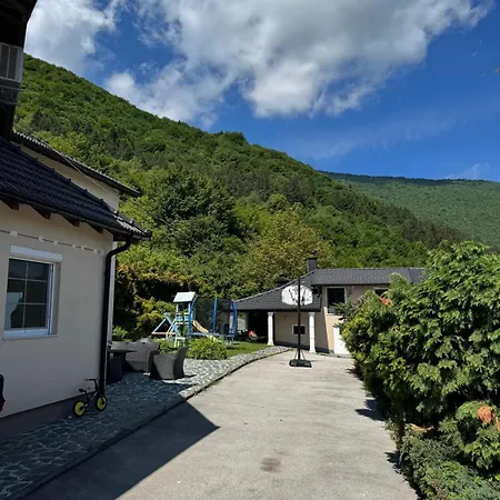 Vrelo Bosne - Ilidza, Free Parking Villa Vruci